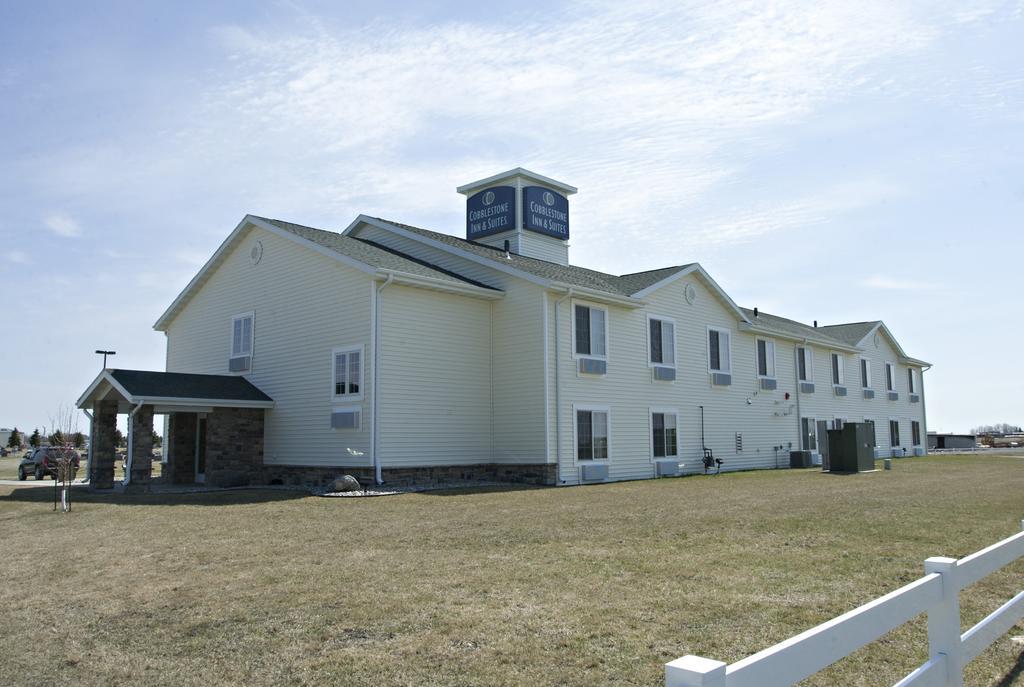 Cobblestone Inn & Suites - Langdon Exterior foto